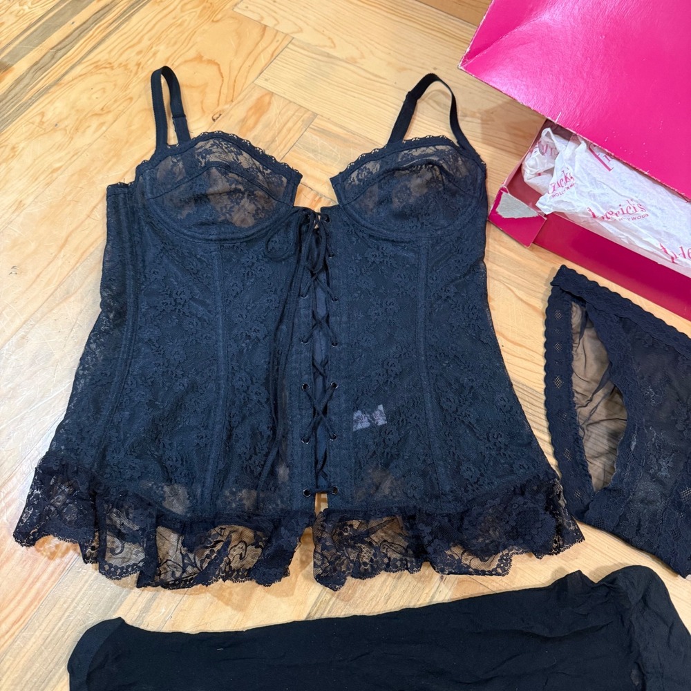 Vintage Frederick's of Hollywood Sheer Black Lace Burlesque Bustier Corset Set - Picture 11 of 14